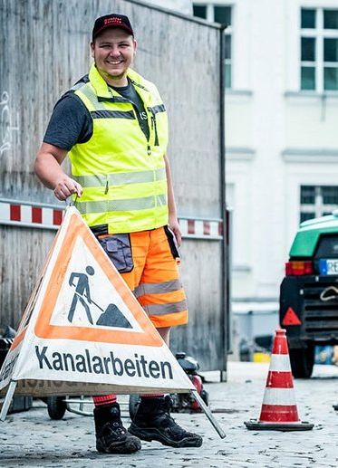 Kanalreinigung und Rohrreinigung Ruhstorf - Verkehrssicherung